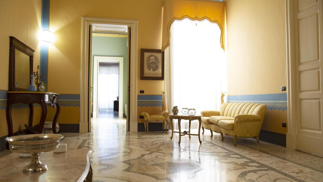 Palazzo Francesco Grassi Bed & Breakfast Aradeo Luaran gambar
