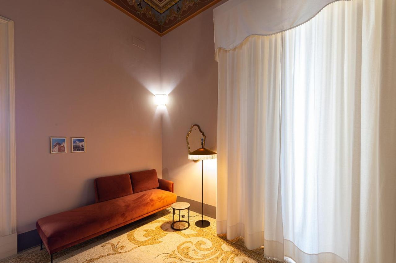 Palazzo Francesco Grassi Bed & Breakfast Aradeo Luaran gambar