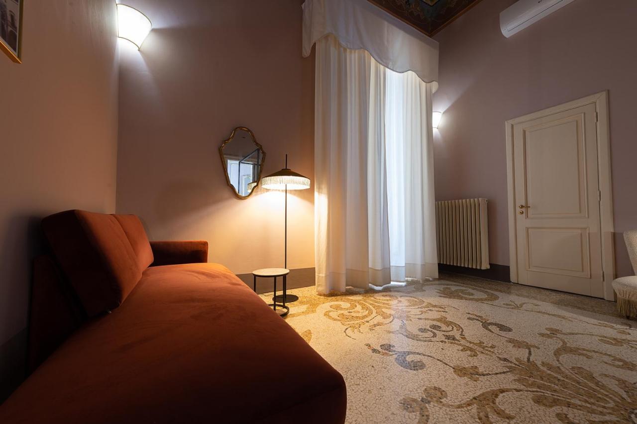 Palazzo Francesco Grassi Bed & Breakfast Aradeo Luaran gambar