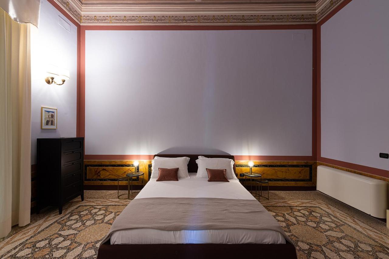 Palazzo Francesco Grassi Bed & Breakfast Aradeo Luaran gambar