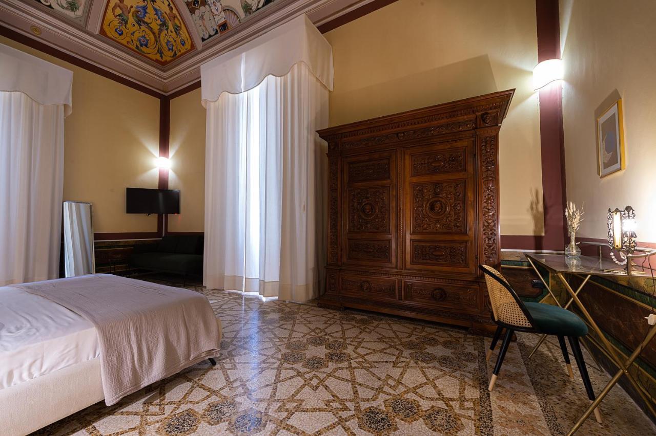 Palazzo Francesco Grassi Bed & Breakfast Aradeo Luaran gambar