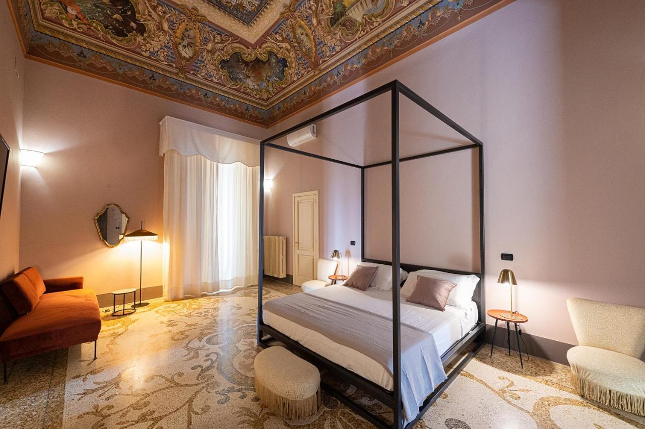 Palazzo Francesco Grassi Bed & Breakfast Aradeo Luaran gambar