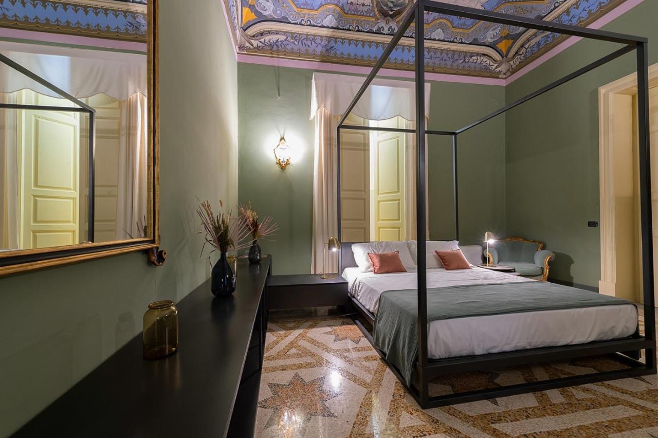 Palazzo Francesco Grassi Bed & Breakfast Aradeo Luaran gambar