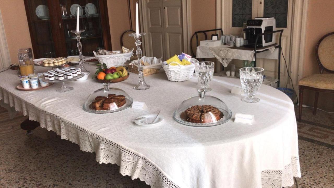 Palazzo Francesco Grassi Bed & Breakfast Aradeo Luaran gambar